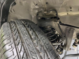 お車を安心してお乗りいただく為には、足回りの定期点検が欠かせません。サービスサポート(有償保証)では無料点検もご提供しており、安心のカーライフをお過ごしいただけるサポート体制が整っています。