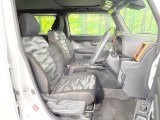 運転席シート廻りは使用感も少なく、良好な状態となっています。丁寧に使われていたことがよくわかりますね。