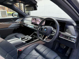 BMW専門のメカニックが、100項目にも上るポイントを徹底的にチェック。交換基準に達した部品があれば、弊社負担にて交換後、お客様へご納車致します。