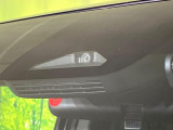 【トヨタセーフティセンス】走行中に前方の車両等を認識し、衝突しそうな時は警報とブレーキで衝突回避と被害軽減をアシスト。より安全にドライブをお楽しみいただけます。