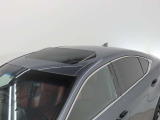 【ムーンルーフ】開放的なパノラマルーフやムーンルーフで車内も明るく開放感も!