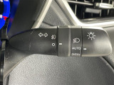 【オートライト(AUTO)】外の明るさをシステムが感知して、自動でヘッドライトが点灯します!ヘッドライトをつけ忘れを防ぐ便利機能です。