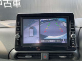車を真上から見下ろしているかのように周囲の状況を把握して安心して駐車が行えるアラウンドビューモニターが付いています