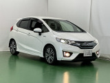 【セキュリティアラーム】車両の盗難や不正侵入を防止するための警告装置が付いています。警告音やハザードランプの点滅で周囲に異常を知らせてくれます