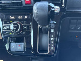 【 シフト 】スムーズなシフトチェンジで快適にお車を操縦していただけます!//