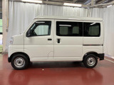 【スマートアシスト搭載車】 衝突回避支援ブレーキ機能(対車両・歩行者)、衝突警報機能(対車両・対歩行者)、誤発信抑制制御機能などの機能で安全な運転をサポートします