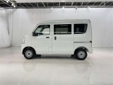色は人気のシロです。
