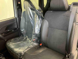 フロントシートです。ゆったり運転ができます。長距離ドライブもラクラク♪♪