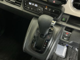 発進時から滑らかに加速する無段階変速のCVTはストップ&ゴーの多い街の中も快適です