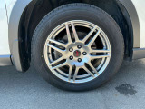 右前輪です純正のSTI 18インチアルミホイールです。