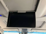 お子様に人気の後席モニター搭載!DVDやテレビ鑑賞して楽しもう!
