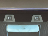 【スズキ セーフティサポート】走行中に前方の車両等を認識し、衝突しそうな時は警報とブレーキで衝突回避と被害軽減をアシスト。より安全にドライブをお楽しみいただけます。