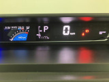 走行中も一目で分かるデジタルメーターでスピードのチェックもしやすいので、安全運転のお手伝いに!!!