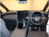 オシャレなインテリアで運転する気分も盛り上がりますよね^^