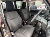 運転席シート廻りは使用感も少なく、良好な状態となっています。前オーナー様が丁寧に使っていたことがよくわかりますね。