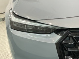 LEDヘッドライトは、点灯の瞬間から最大光量を発揮し、突然暗くなるトンネルなどでの安定感を高めます。