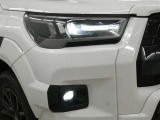 LEDヘッドライトです。デザイン性がよくとても明るいので、夜間の走行や悪天候でも安心です。しかも長寿命!
