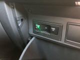 ETC2.0はグローブボックス内にビルトインで装備されています。
