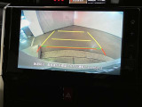 バックギアに入れて頂きますと、この様に後方が映し出されます!最終の確認はご自分の目と耳で必ず行ってください!安全第一で♪