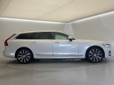 全国のVOLVOからお取り寄せが可能※!遠方の店舗に展示してあるクルマが気になる場合も、最寄りの店舗でご購入ただくことが可能です!是非私たちに要望をお聞かせください!※別途費用
