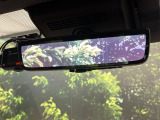 【デジタルインナーミラー】後席の大きな荷物や同乗者で後方が確認しづらい時でも安心!カメラが撮影した車両後方の映像をルームミラー内に表示。クリアな視界で状況の確認が可能です!