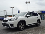 SUBARU 認定U-Car、SUBARU 認定U-Car Premiumは2年間、SUBARU Value Choiceは1年間、走行距離無制限のSUBARUあんしん保証が付きます。万一の故障の際は、全国のスバルディーラーで無料修理が受けられます!