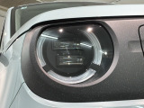 LEDヘッドライトは、点灯の瞬間から最大光量を発揮し、突然暗くなるトンネルなどでの安定感を高めます。