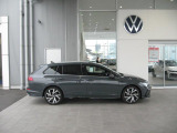 GOLF VARIANT TDI R-LINE PLATINUMEDITION ドルフィングレーメタリック入荷しました!