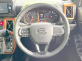 【純正革巻きステアリング】上質な革を使用することで、手にしっかり馴染みとても運転しやすいハンドルです♪