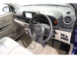 運転席周りは遊びにも通勤にも普段のお買い物にもピッタリ。日々のドライブに居心地のよいレイアウトです。