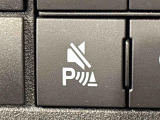アラーム音で障害物の接近を警告するコーナーセンサーはON/OFF可能