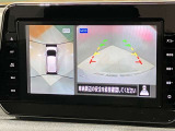 【アラウンドビューモニター】車を上から見下ろしているかのような映像で周囲の状況がひと目で確認、狭い駐車場に駐車するときも安心です♪