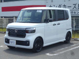 色はプラチナホワイトパールです☆ターボ車でストレスフリーな走りです。
