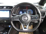 運転が楽しくなる明るく開放的な運転席まわりです。プロパイロットで高速など運転支援で疲れを軽減してくれます!