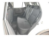 中古車をキレイで気持ちよくお乗りいただけるよう、エンジンルームからシートを外した洗浄まで、目に見えない部分も徹底的に洗浄しています!