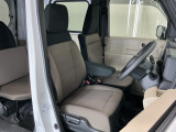 当車両は、次のお客様に気持ちよくお乗りいただくため、専門スタッフによる【徹底シートクリーニング】を施工済みです!