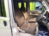 運転席シート廻りは使用感も少なく、良好な状態となっています。丁寧に使われていたことがよくわかりますね。
