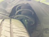 お車を安心してお乗りいただく為には、足回りの定期点検が欠かせません。サービスサポート(有償保証)では無料点検もご提供しており、安心のカーライフをお過ごしいただけるサポート体制が整っています。