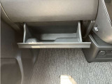 収納スペースもたくさん有ります☆車検証や小物類などすっきり収納♪