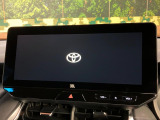 【12.3インチワイドナビ】高級感とインパクトのある大型ワイドナビを装備。各種オーディオ操作はもちろん、横長ワイド画面でのマップ2分割表示など、利便性も高いナビです♪