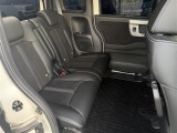 ご納車時には納車点検実施いたします。指定交換部品(エンジンオイル、オイルエレメント、ワイパーゴム等)新品交換致します。その他必要交換部品は点検時交換致します。
