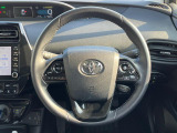【純正革巻きステアリング】上質な革を使用することで、手にしっかり馴染みとても運転しやすいハンドルです♪