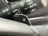 ★パドルシフト★ ハンドルにある『+』と『-』のレバーを指先で操ることで、マニュアル車感覚のシフトチェンジが楽しめるパドルシフトです☆