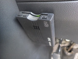 ETC付。高速道路の料金所はキャッシュレスで通過です。サービスエリア等にあるスマートインターの出入りも利用可能でとっても便利。ご納車後すぐにお使い頂けるようセットアップしてのお渡しとなります。