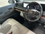 運転席まわりは、使用感も少なく良好な状態です。