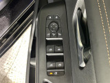 【パワーウインドウ】運転席のスイッチで、各席の窓ガラスの開閉ができます!あると便利ですよね!