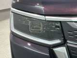 LEDヘッドライトは、点灯の瞬間から最大光量を発揮し、突然暗くなるトンネルなどでの安定感を高めます。