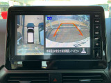 【アラウンドビューモニター】周囲を見渡せる映像で、スムースな駐車をサポートします