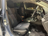 運転席シート廻りは使用感も少なく、良好な状態となっています。丁寧に使われていたことがよくわかりますね。