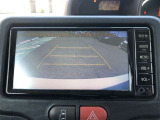 ★バックモニター★後退時に車両の後ろ側を画面に表示します。車庫入れなどでバックする際に後方確認ができ便利です。車庫入れが苦手な人もこれで安心。